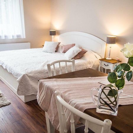 Feliz Apartman Gyula Exteriér fotografie