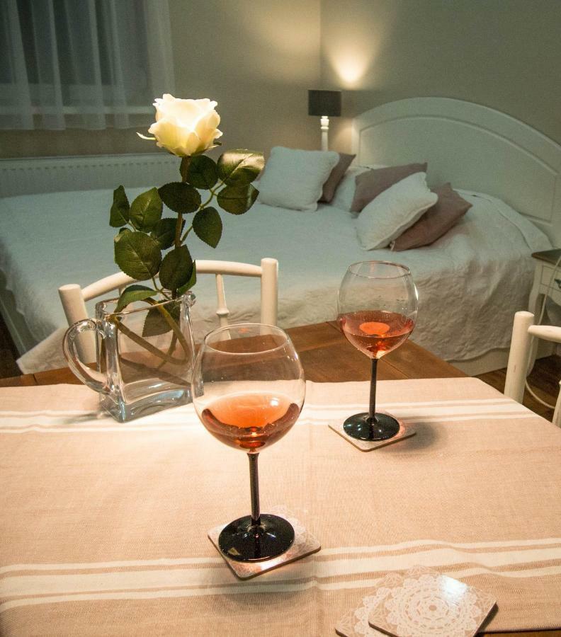 Feliz Apartman Gyula Exteriér fotografie
