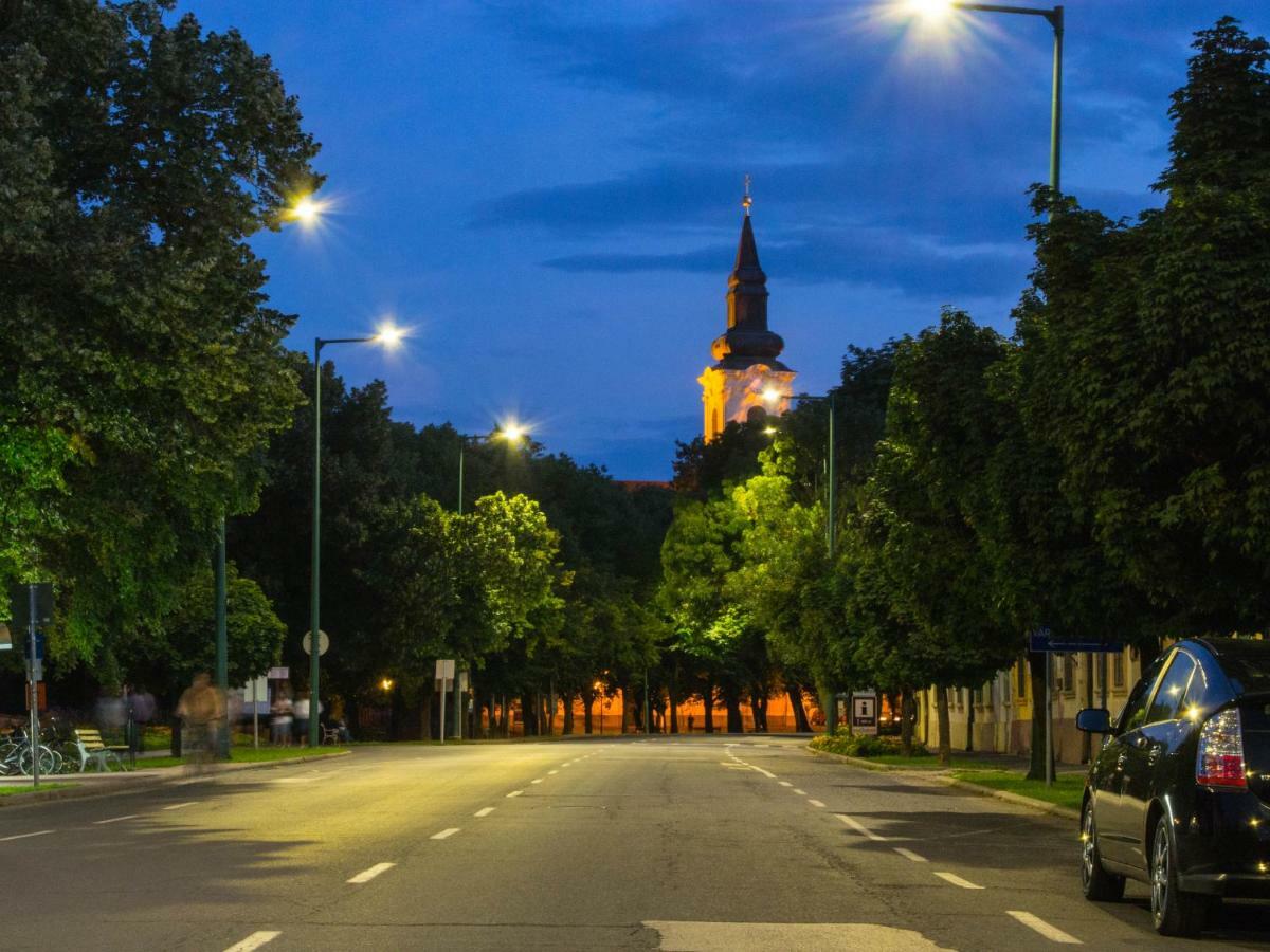 Feliz Apartman Gyula Exteriér fotografie