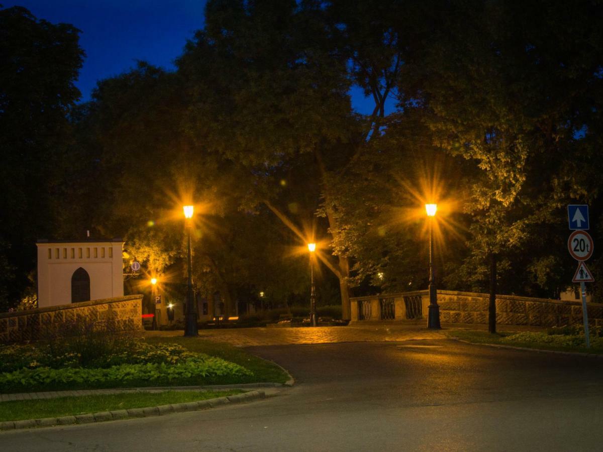 Feliz Apartman Gyula Exteriér fotografie