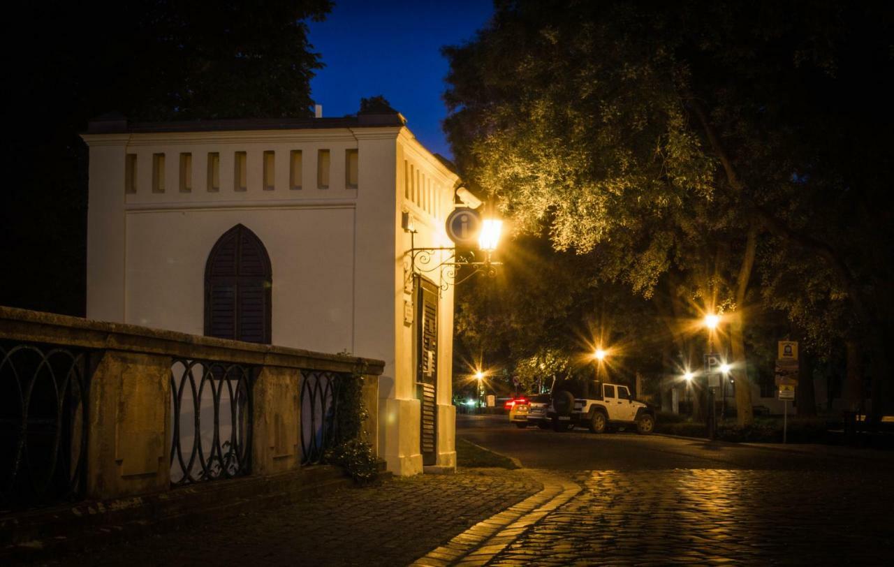 Feliz Apartman Gyula Exteriér fotografie